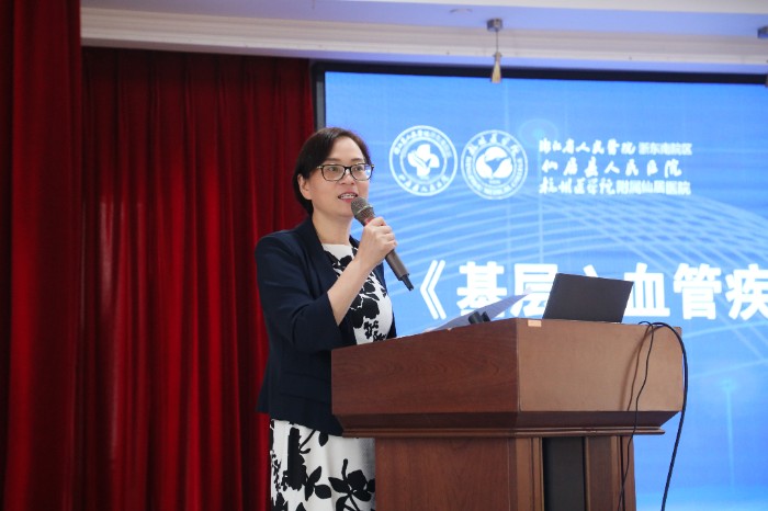 杨向红院长.jpg
