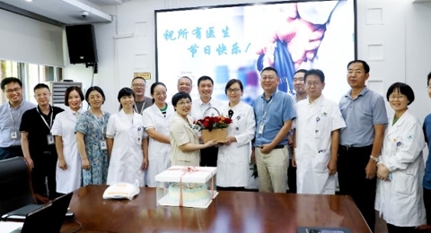 中国医师节特辑⑤：你们辛苦啦！一起致敬身边的”超级英雄“！
