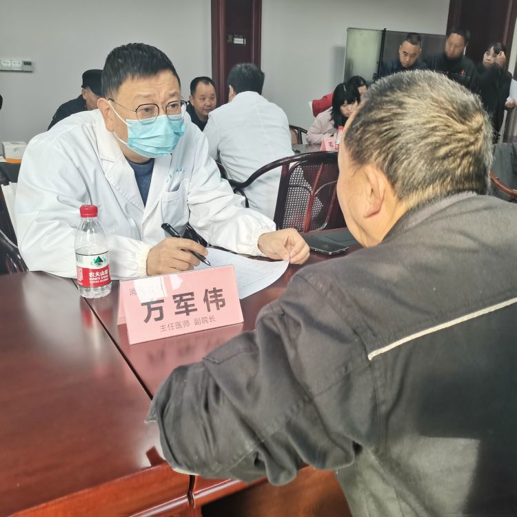 简篇-院企共建  搭造健康桥梁  仙医健康宣讲团第十站走进仙通