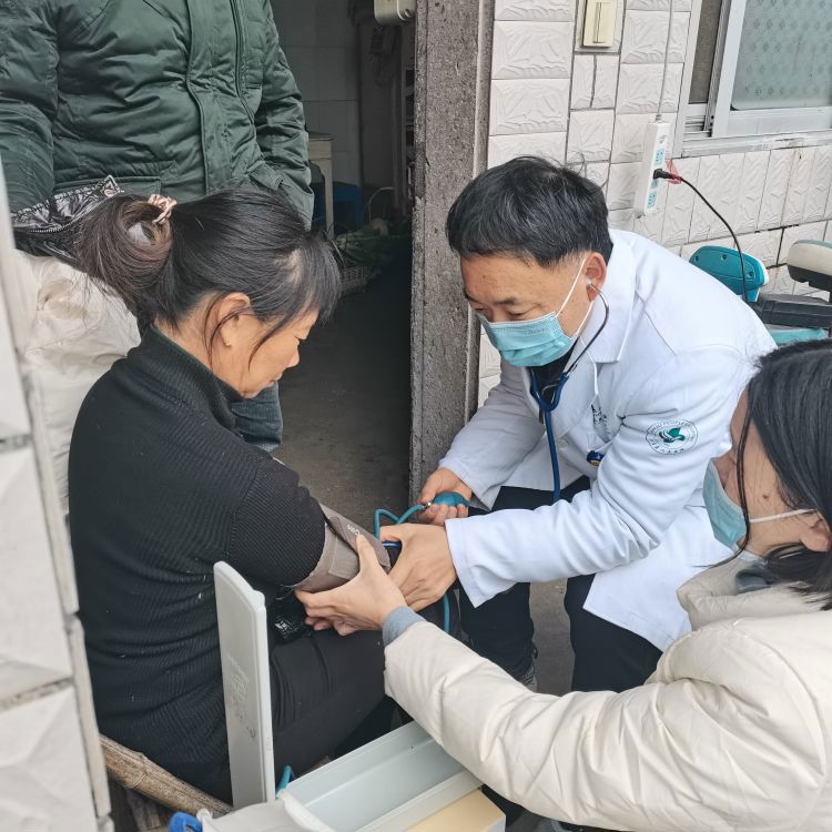 简篇-“莲”心服务  关爱百姓仙医健康宣讲团第十一站走进下底垟村、下加庄村