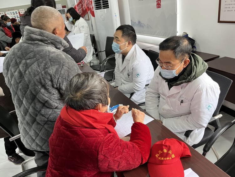 简篇-“莲”心服务  关爱百姓仙医健康宣讲团第十一站走进下底垟村、下加庄村