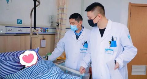 一党员一风采④医泽如光，虽微致远